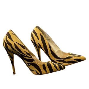 Boston Proper Zebra Print Fabric Upper Pumps Shoes - size 9.5